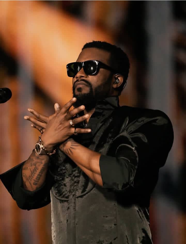 Fally Ipupa marque l’histoire avec un double Stade de France